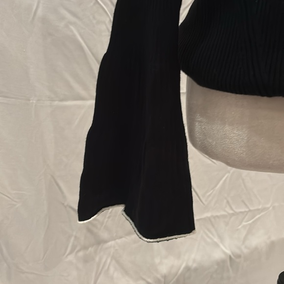 Worth black ribbed sweater with bell sleeves - Picture 3 of 7